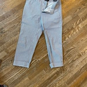 Banana Republic Avery Grey/white Seersucker sz 8